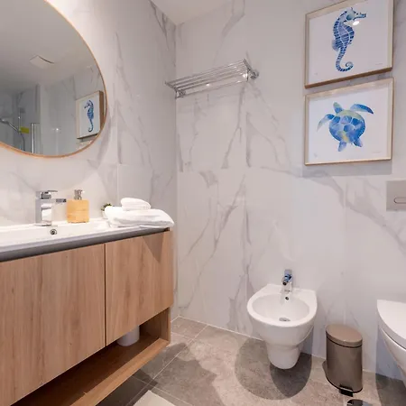 The Queen By Sam * Funchal (Madeira)