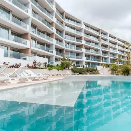 The Queen By Sam Funchal (Madeira)